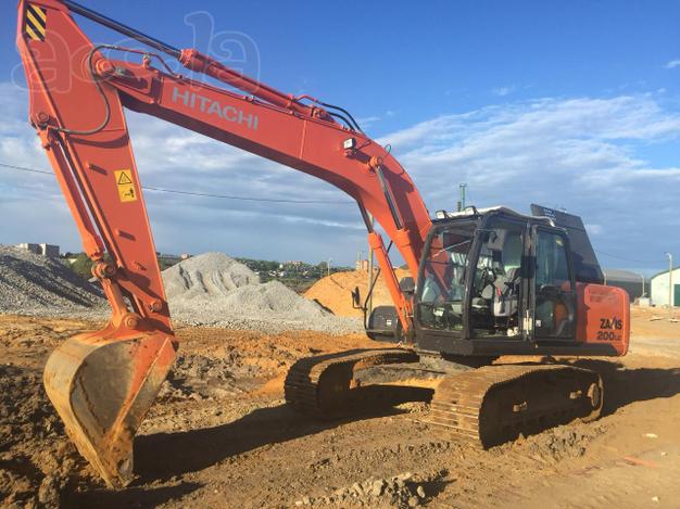 Экскаватор  Hitachi 200