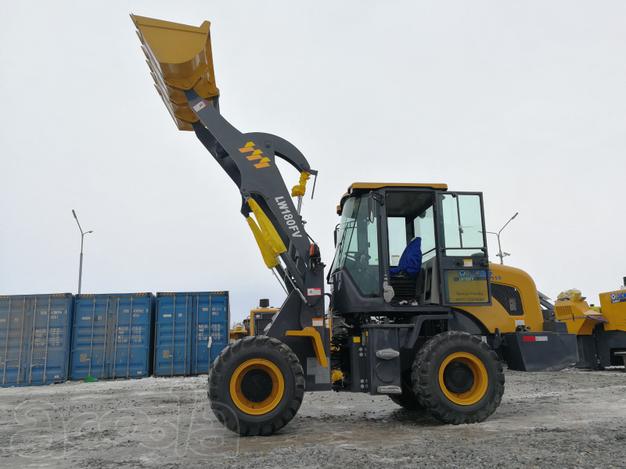 Фронтальный погрузчик XCMG LW180KN