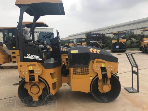 Каток XCMG XMR403